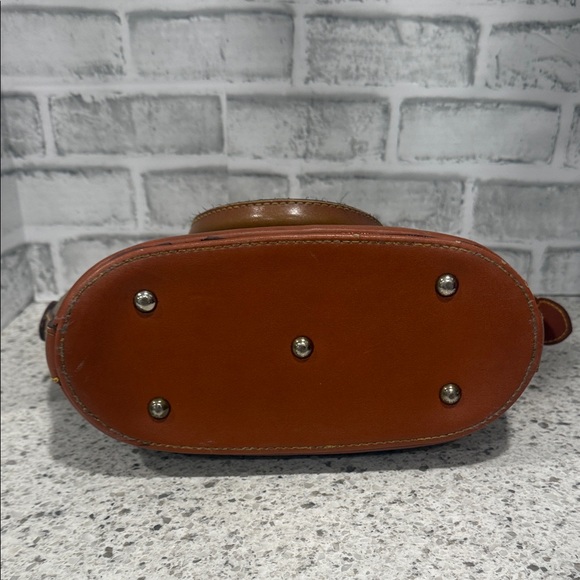 Vintage Dooney & Bourke All-Weather Leather Norfolk Satchel in Taupe - Picture 10 of 11